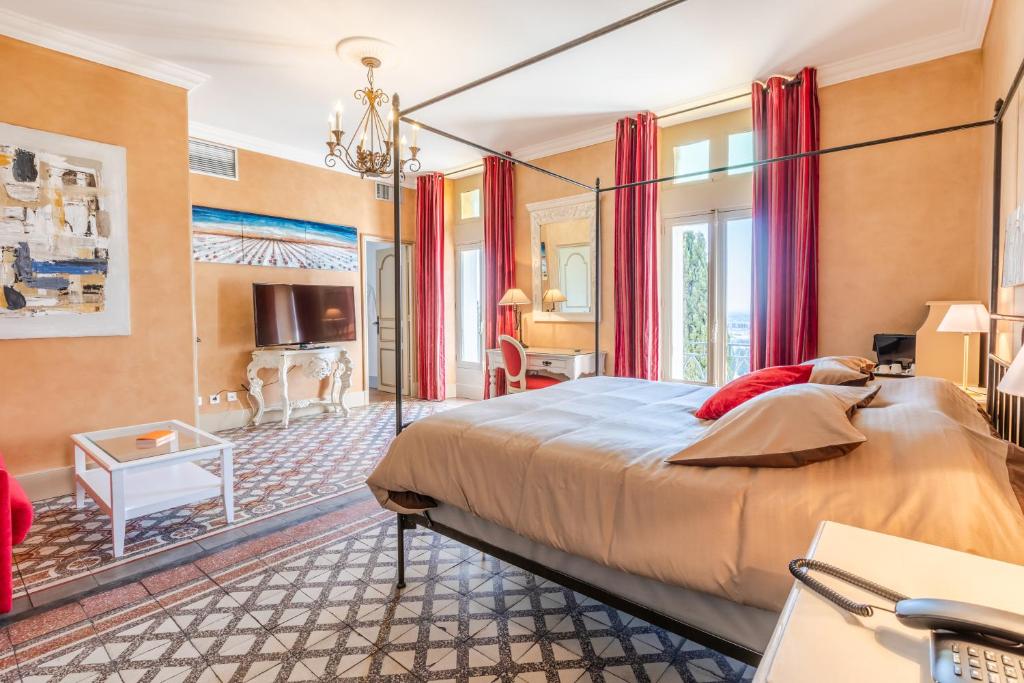 Chambre Hostellerie du Château des Fines Roches Hôtels Spa Châteauneuf-du-Pape