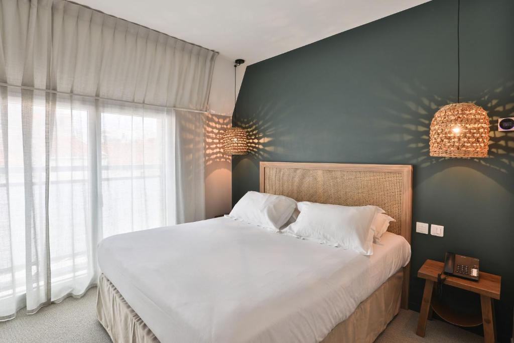 Chambre Hôtels & Spa Les Roches Noires Spa à Les Sables dʼOlonne Chambre Hôtels & Spa Les Roches Noires Spa à Les Sables dʼOlonne