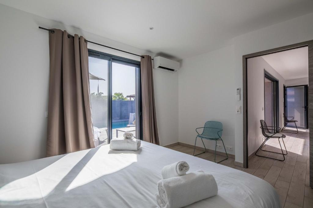 Chambre Résidence Pierre & Vacances Premium Vesna Rossa Hôtels Spa à Porto-Vecchio Chambre Résidence Pierre & Vacances Premium Vesna Rossa Hôtels Spa à Porto-Vecchio