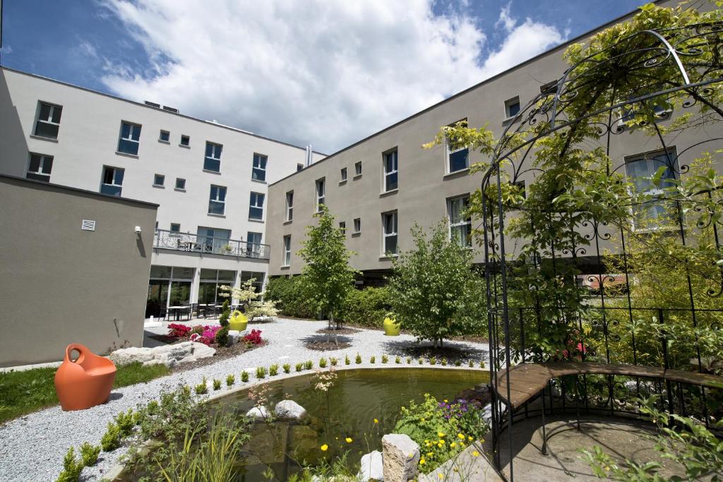 Extérieur Hôtel Victor Hugo & Spa Hôtels Besançon