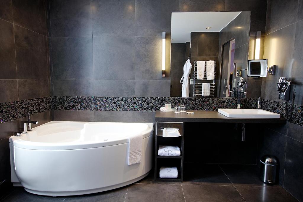 Hostellerie Du Chapeau Rouge Hôtels Spa à Centre-ville de Dijon Hostellerie Du Chapeau Rouge Hôtels Spa à Centre-ville de Dijon