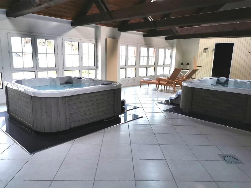 Hôtel Chateau De Sully Hôtels Spa à Bayeux Jacuzzi Hôtel Chateau De Sully Hôtels Spa à Bayeux Jacuzzi