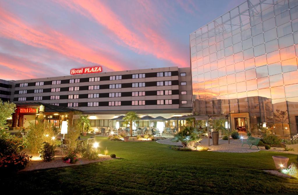 Hôtel Plaza - site du Futuroscope Hôtels Spa à Chasseneuil-du-Poitou