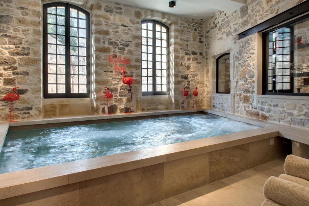 Jacuzzi Boutique Hôtel des Remparts & Spa Aigues-Mortes