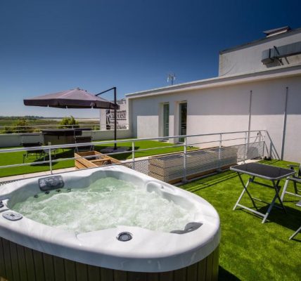 Jacuzzi Brit Hôtel & Spa Côte des Sables Plouescat