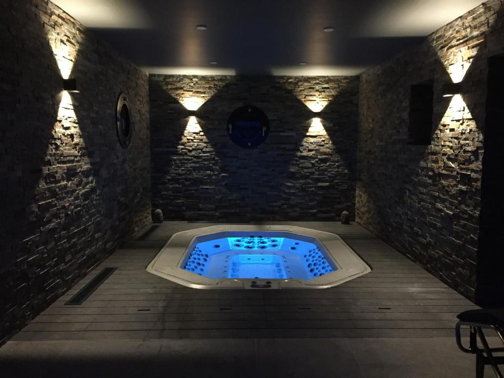 Jacuzzi Hôtel 16 | 150 Montagne & Spa Nuxe Vars
