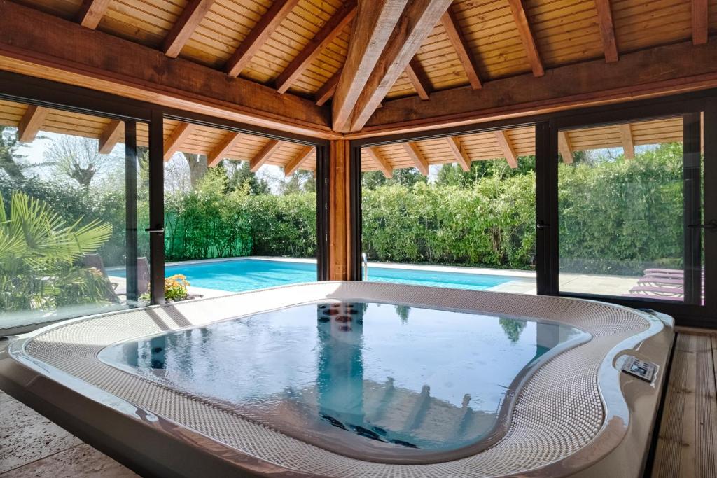 Jacuzzi Hôtel Spa Auberge du Bon Laboureur Chenonceaux Chenonceaux