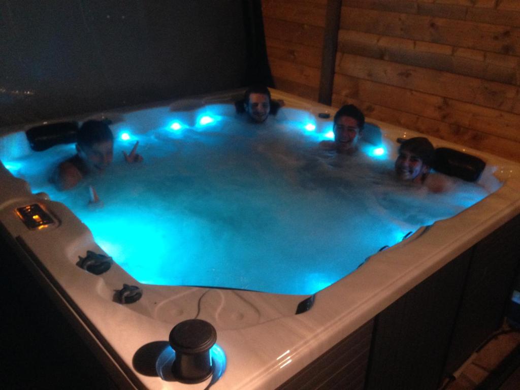 Jacuzzi Hôtel Spa Les Terrasses sur Seine Vernon