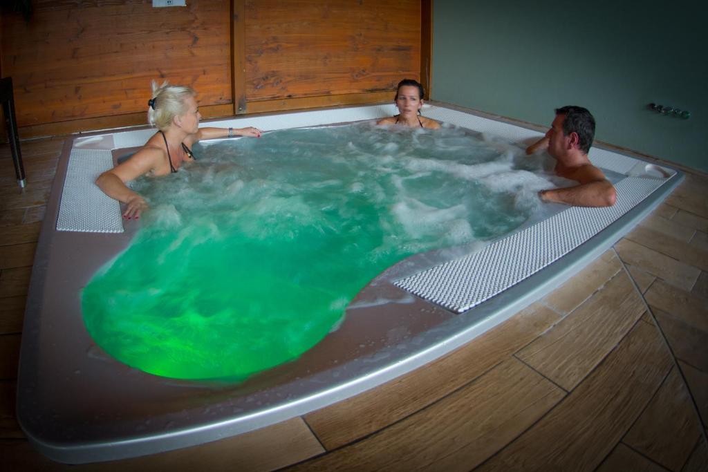 Jacuzzi Hôtels SPA Plage St Jean à La Ciotat
