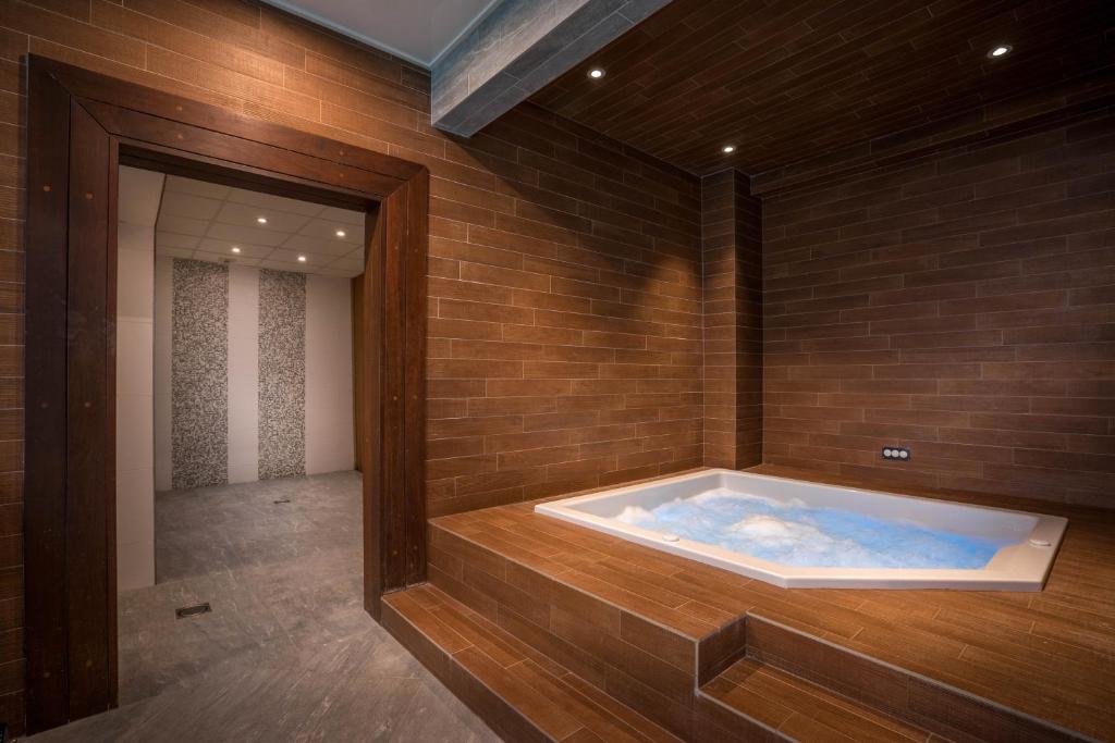 Jacuzzi Hôtels Spa à Trouville-sur-Mer Best Western Plus Hostellerie Du Vallon Jacuzzi Hôtels Spa à Trouville-sur-Mer Best Western Plus Hostellerie Du Vallon