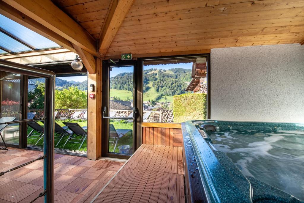 Jacuzzi Les Côtes, Résidence Loisirs et Chalets Hôtels Spa à Morzine