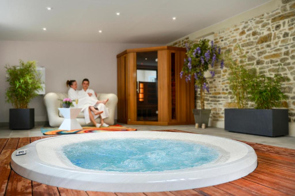 Jacuzzi Logis Hôtel Au Site Normand Clécy Spa