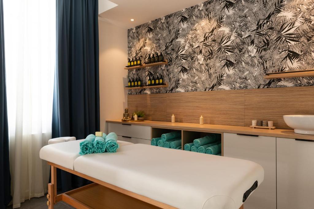 Massage Hôtel Anne d'Anjou, The Originals Collection Spa à Saumur