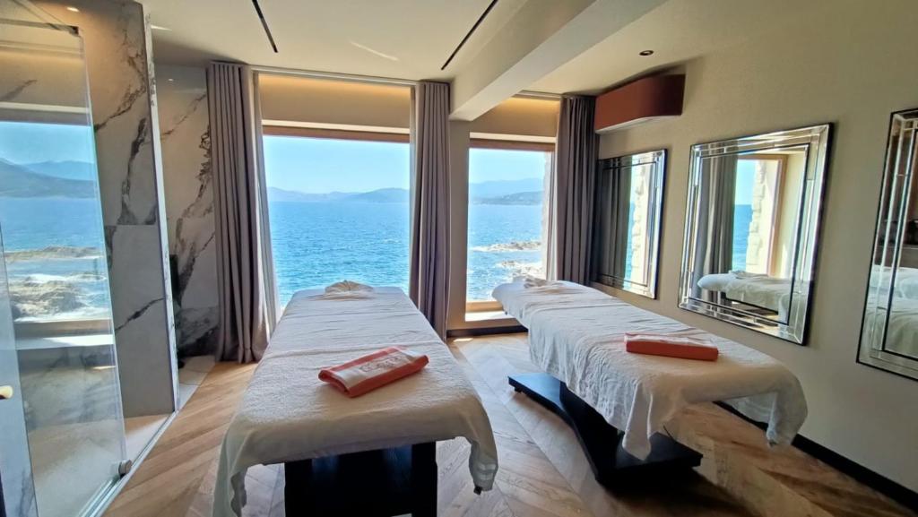 Massage Hôtel La Pietra Restaurant & Spa à LʼÎle-Rousse
