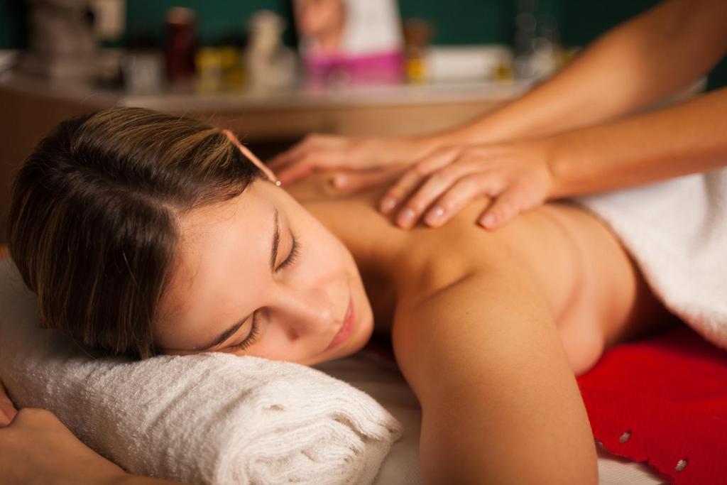 Massage Hôtel-Spa-Piscine Le Petit Castel Beuzeville-Honfleur