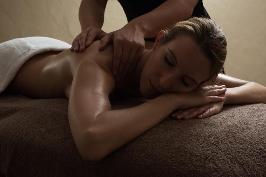 Massage Hôtels Spa à Le Grand-Bornand CGH Résidences & Spas Le Village De Lessy Massage Hôtels Spa à Le Grand-Bornand CGH Résidences & Spas Le Village De Lessy