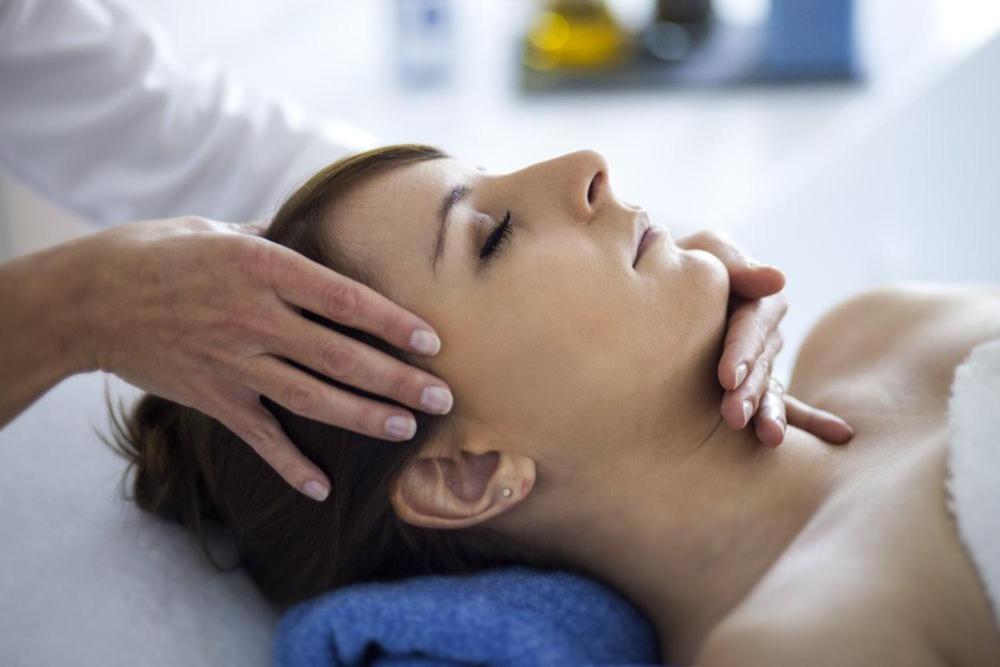 Massage Le Belvédère Hôtel et Bien être Lauzerte Spa Massage Le Belvédère Hôtel et Bien être Lauzerte Spa