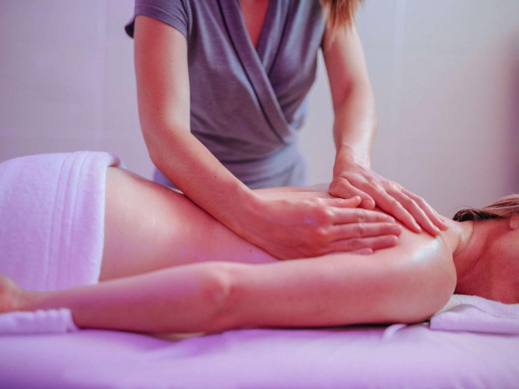Massage ibis Thalassa Hyeres Plage pa à Hyères Club Le Plein Sud Vacances Bleues