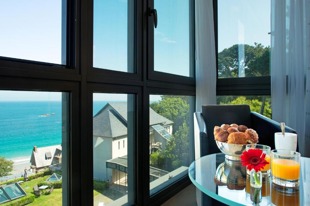 Petit-déjeuner L'Agapa Hôtel et SPA Perros-Guirec