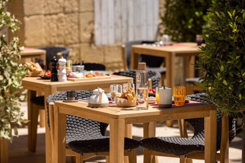 Petit-déjeuner La Mère Germaine Hôtels Spa à Châteauneuf-du-Pape