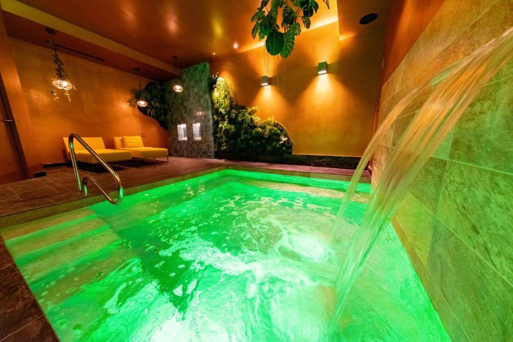 Piscine Alex Hôtel & Hôtel Spa à Marseille