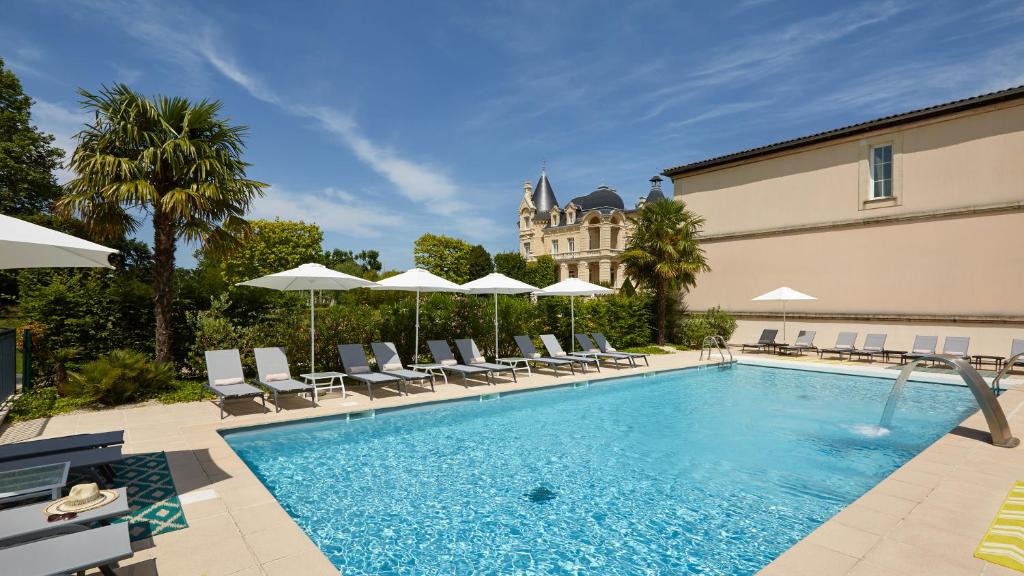 Piscine Château Hôtel Grand Barrail Spa à Saint-Jean-Cap-Ferrat