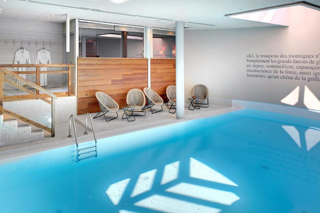 Piscine Hôtel Au Chamois d'Or Spa L'Alpe-d'Huez