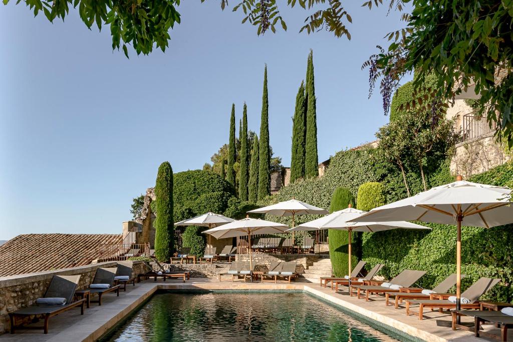 Piscine Hôtel Crillon le Brave Spa