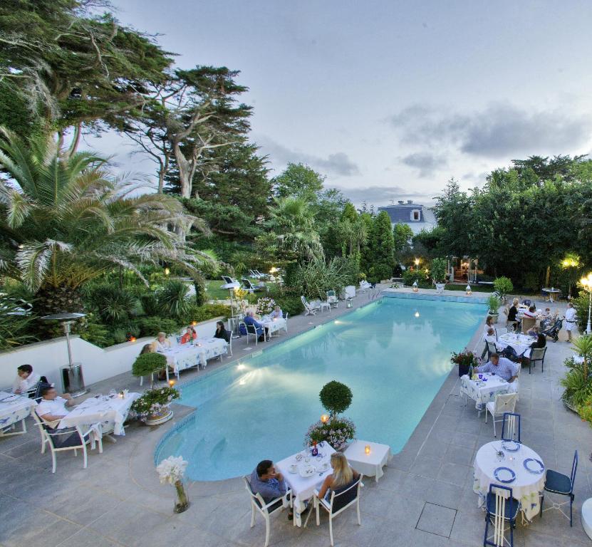 Piscine Hôtel Parc Victoria Spa à Saint-Jean-de-Luz