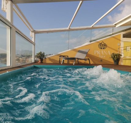 Piscine Hôtel Riva Art & Spa Spa à Menton