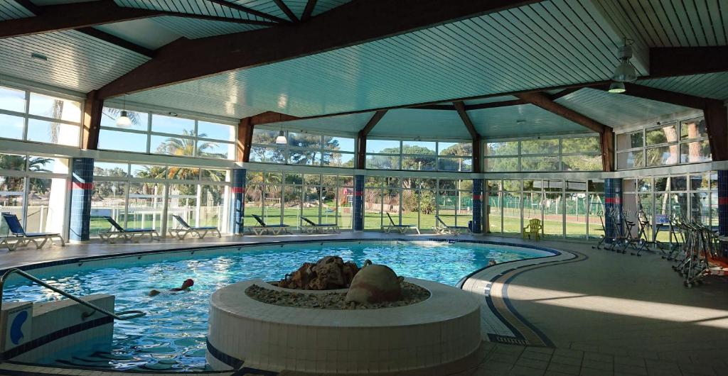 Piscine Hôtels Spa à Hyères Club Le Plein Sud Vacances Bleues