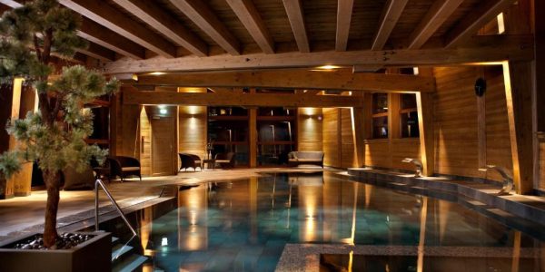 Piscine Intérieure Au Coeur du Village Hôtels Spa à La Clusaz