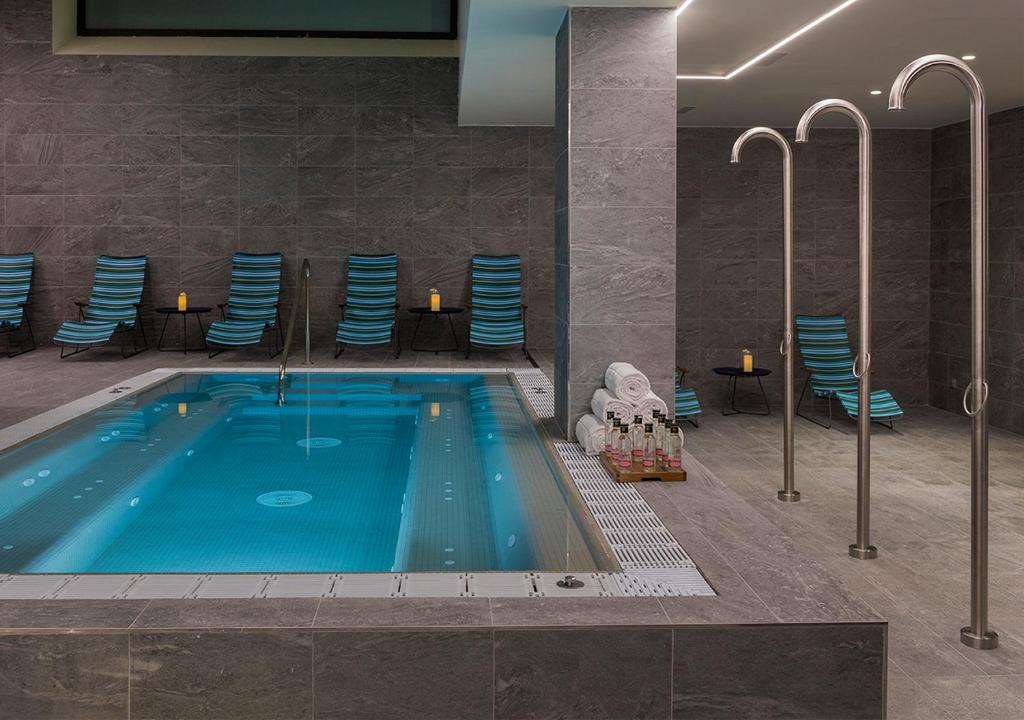 Piscine Intérieure Axel Hotel San Sebastián - Adults Only Hôtel Spa à Côte Basque