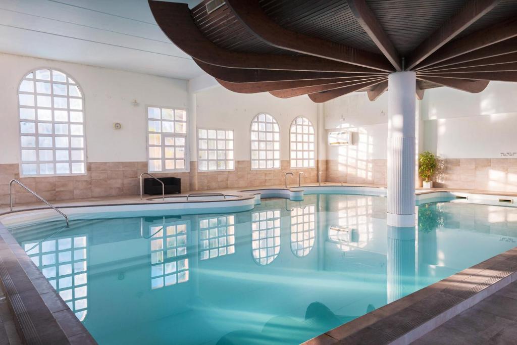Piscine Intérieure Côté Thalasso Hôtels Spa à Banyuls-sur-Mer