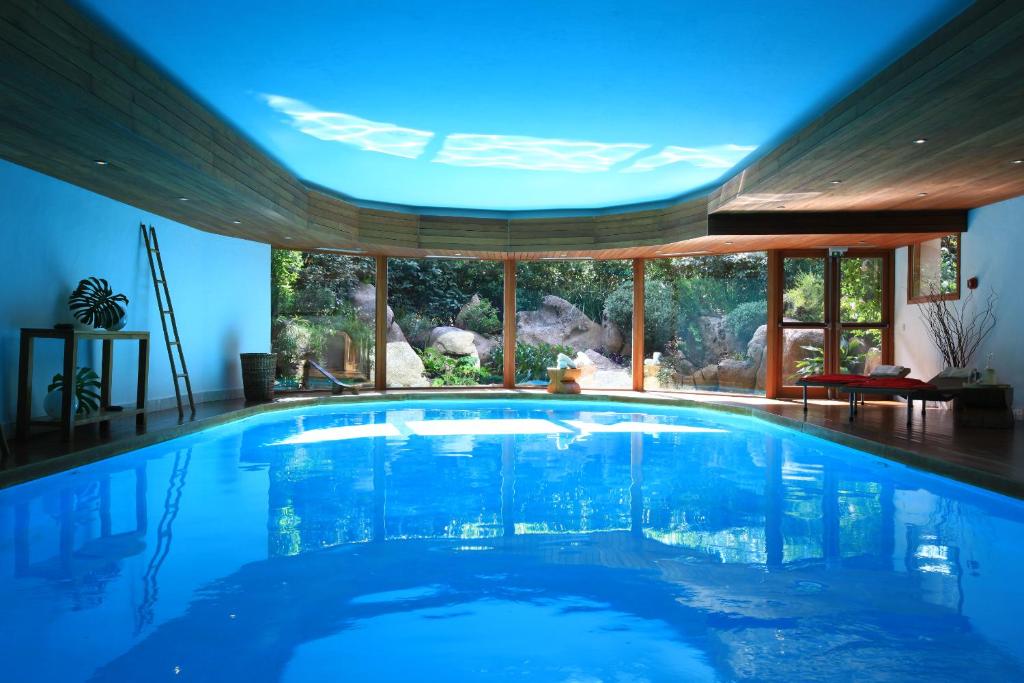 Piscine Intérieure Grand Hôtel De Cala Rossa & Spa Nucca Porto-Vecchio Piscine Intérieure Grand Hôtel De Cala Rossa & Spa Nucca Porto-Vecchio