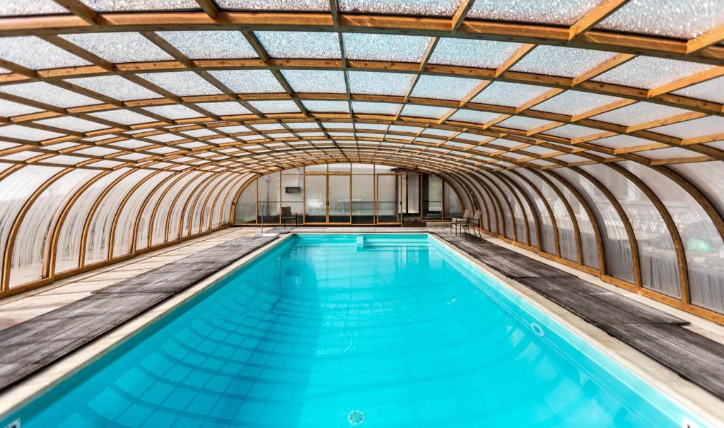 Piscine Intérieure Hôtel Champs Fleuris Morzine Hôtels Spa à Morzine