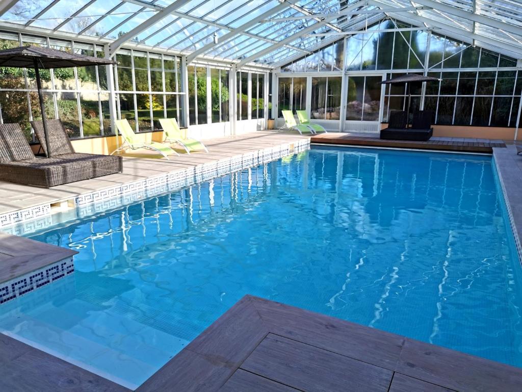 Piscine Intérieure Hôtel Chateau De Sully Hôtels Spa à Bayeux Piscine Intérieure Hôtel Chateau De Sully Hôtels Spa à Bayeux