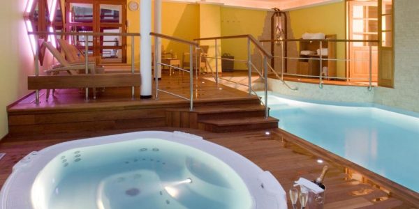 Piscine Intérieure Hôtel De La Matelote Spa à Boulogne-sur-Mer