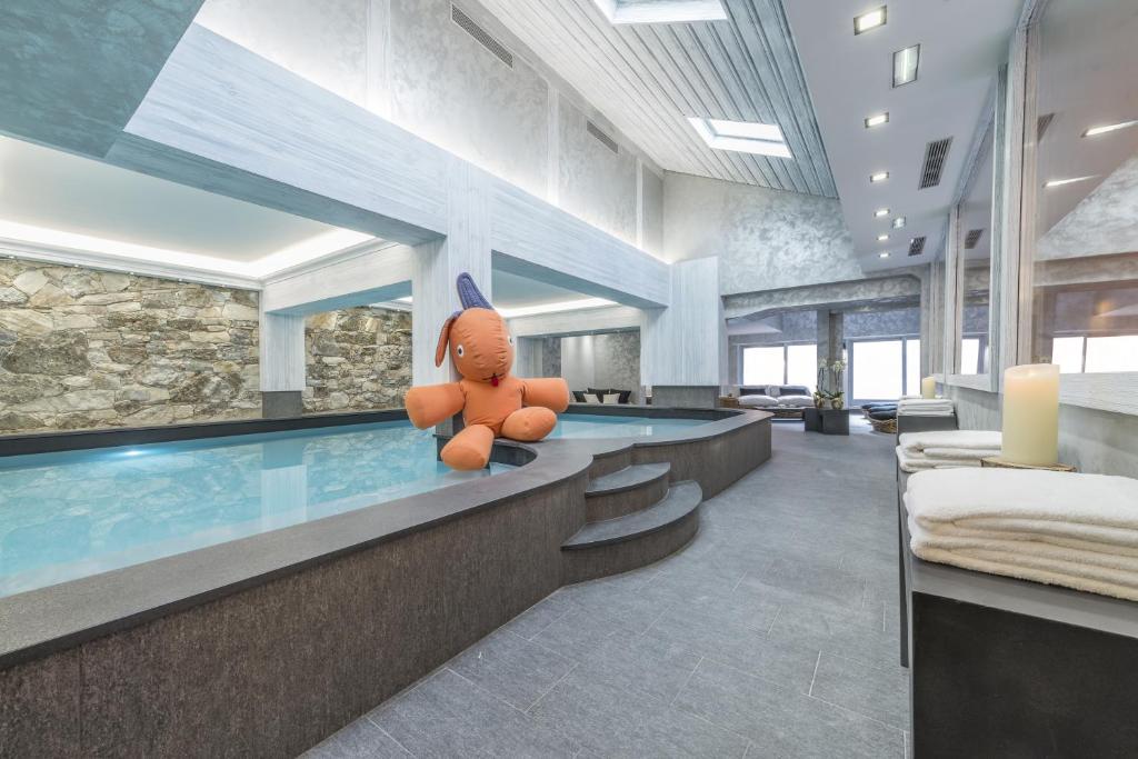 Piscine Intérieure Hôtel La Chaudanne Hôtel & Spa Le Mottaret à Méribel