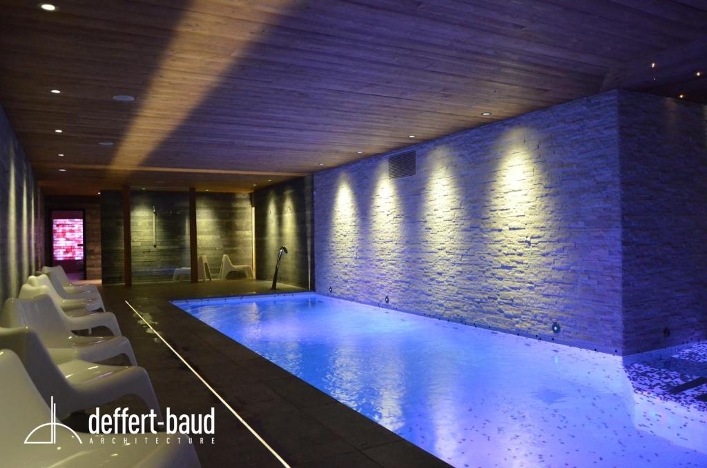 Piscine Intérieure Hôtel Spa Crychar à Les Gets Piscine Intérieure Hôtel Spa Crychar à Les Gets