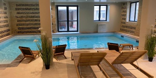 Piscine Intérieure Hôtel Spa LA TOUR AUX CRABES près de la plage Dieppe