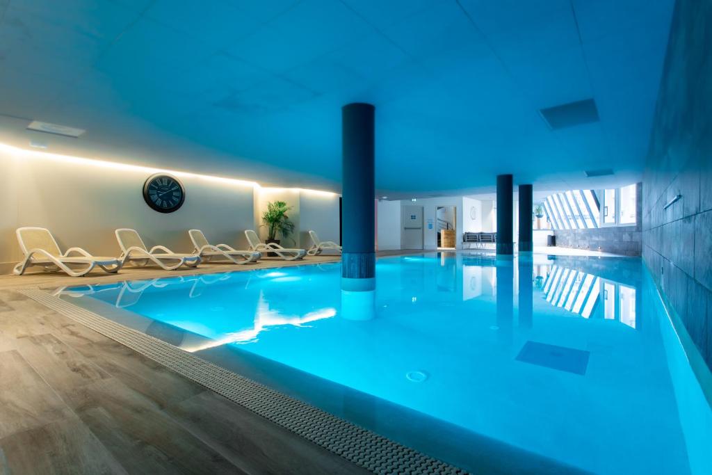 Piscine Intérieure Hôtels Spa à Cauterets Garden & City Cauterets Balneo