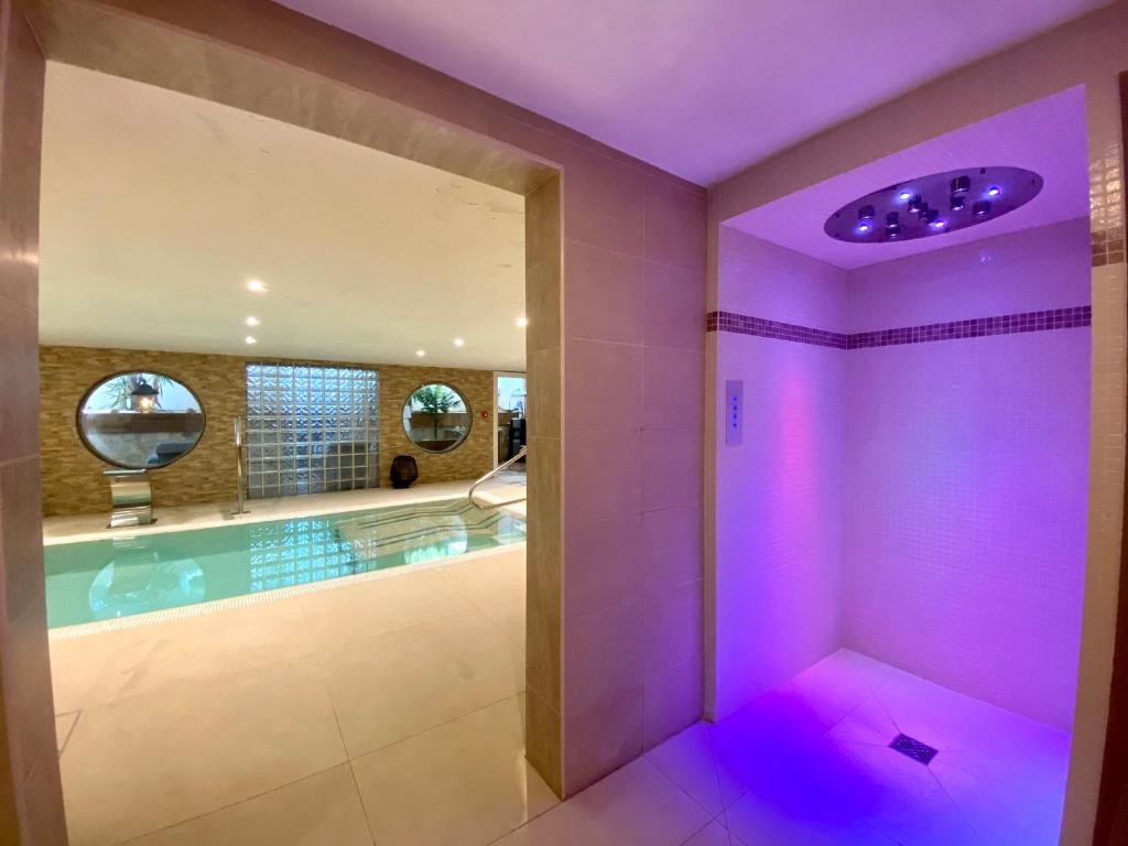 Piscine Intérieure La Lune De Mougins -Hôtel & Spa Piscine Intérieure La Lune De Mougins -Hôtel & Spa