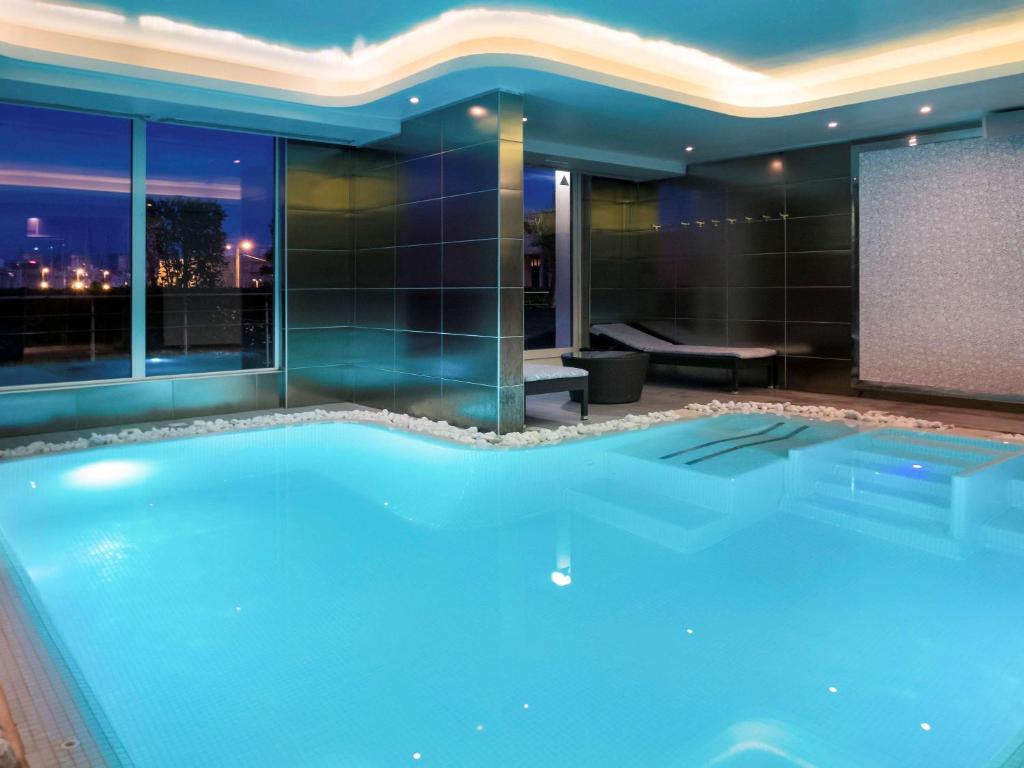 Piscine Intérieure Sofitel Marseille Vieux-Port Hôtel Spa à Marseille