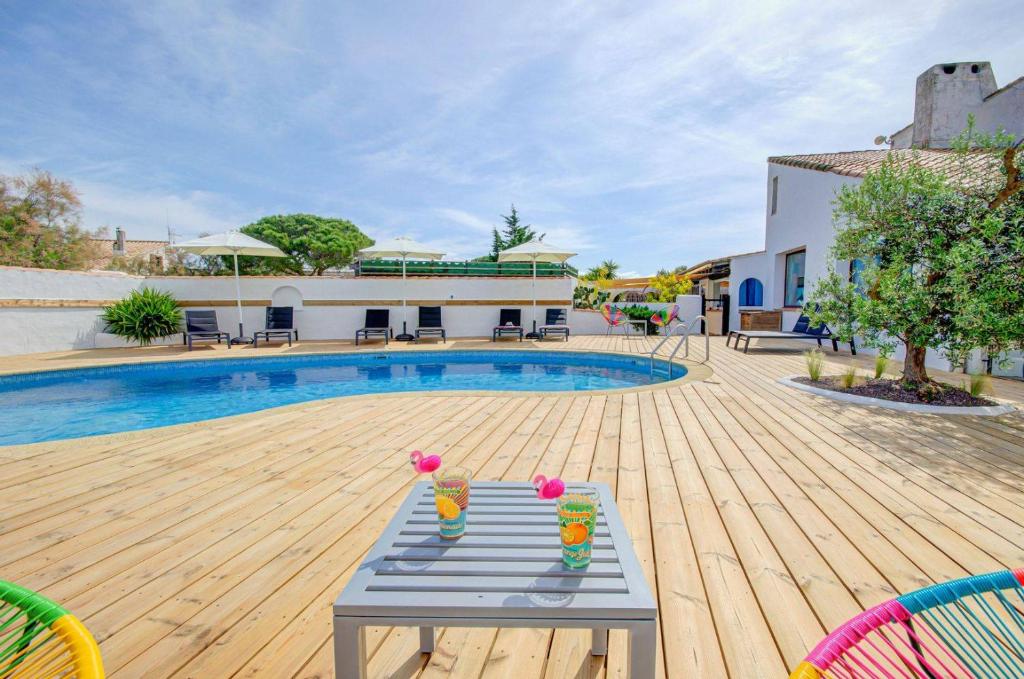 Piscine La Palunette Hôtels Spa à Les Saintes-Maries-de-la-Mer