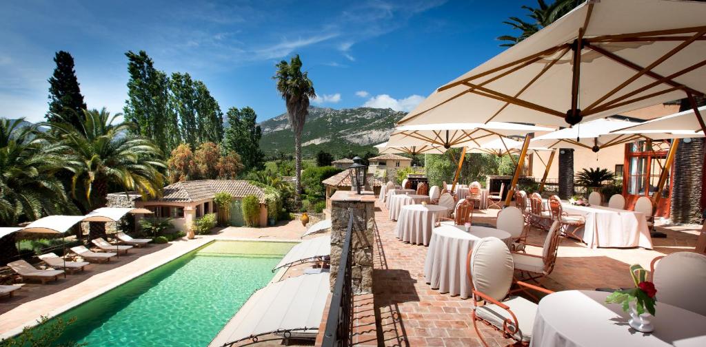 Piscine La Signoria Hôtels Spa à Calvi