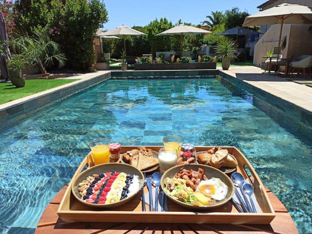Piscine La Villa Dune, Nuxe Hôtels Spa à Saint-Tropez