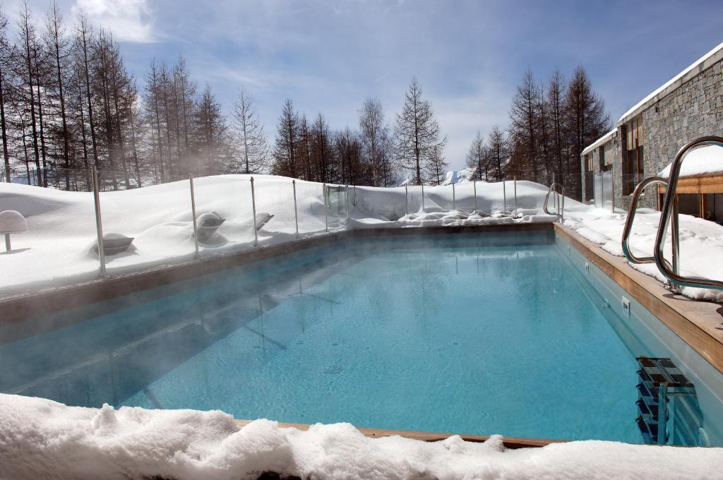 Piscine Lagrange Vacances l'Alpenrose Spa L'Alpe-d'Huez
