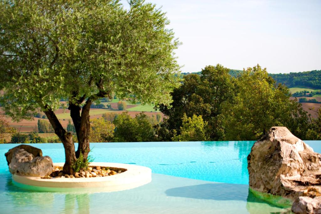 Piscine Le Belvédère Hôtel et Bien être Lauzerte Spa Piscine Le Belvédère Hôtel et Bien être Lauzerte Spa