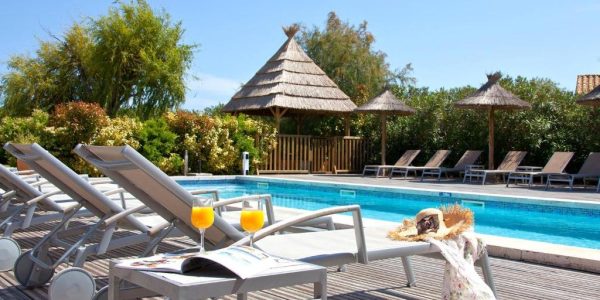 Piscine Le Mas de Cocagne Hôtels Spa à es Saintes-Maries-de-la-Mer